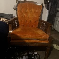 Antique Chair Very  Nice Condition No Tears Or Wears 