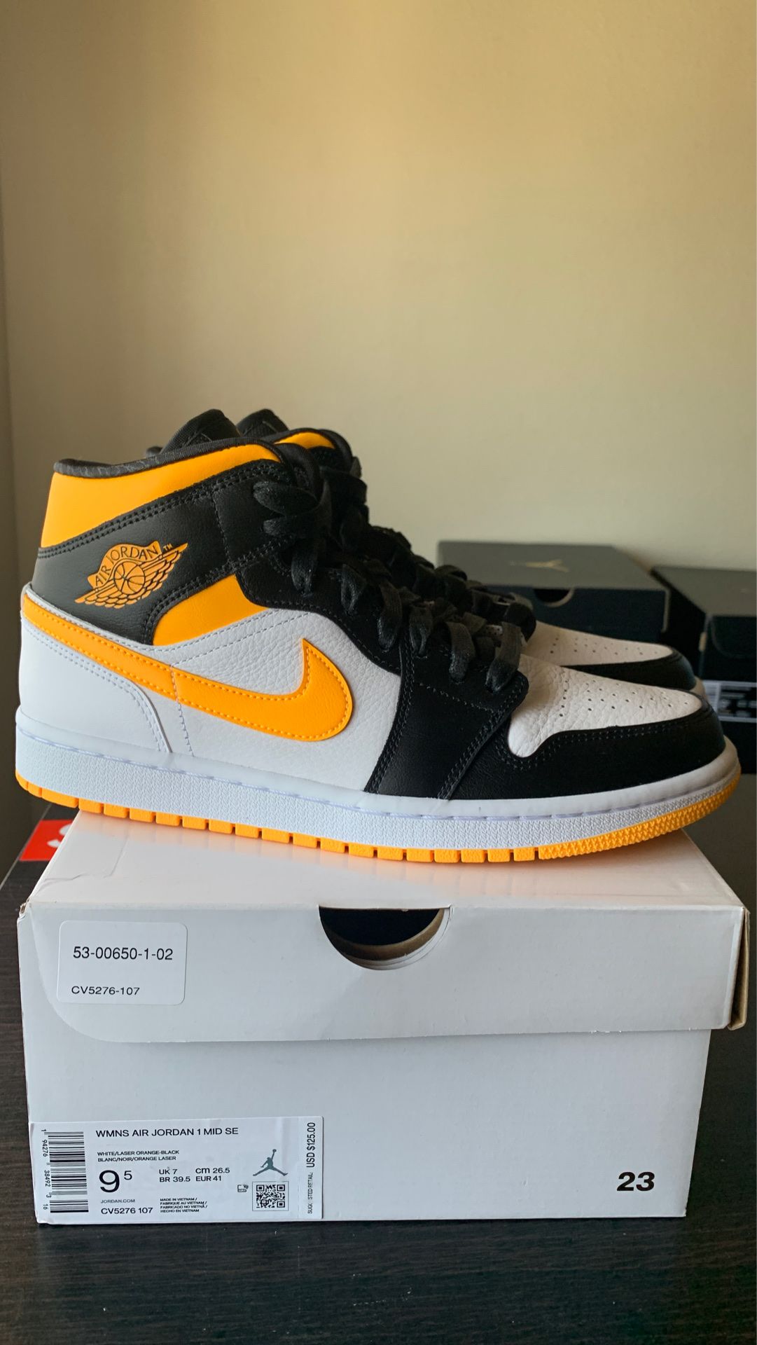 Air Jordan 1 mid women size 9.5 w laser orange black