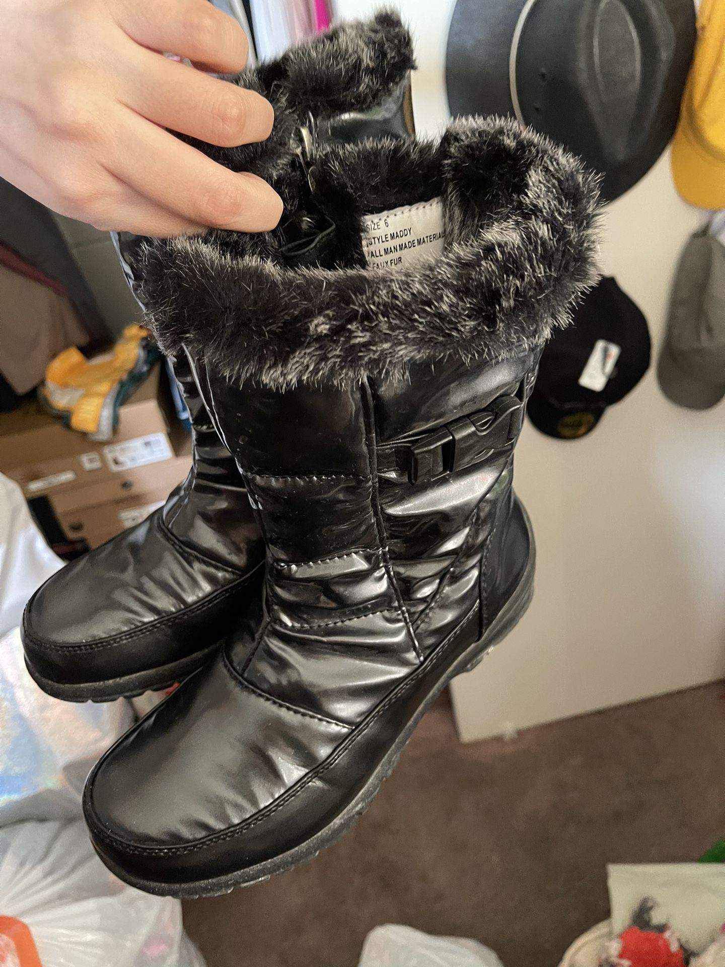 Snow Boots 6.5