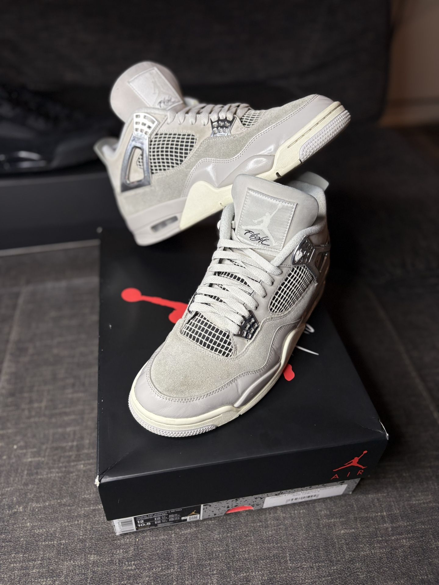 Jordan 4 Frozen Moments