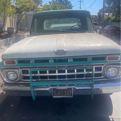 1965 Ford F-100 Custom Cab