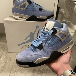 University Blue Jordan 4 2021