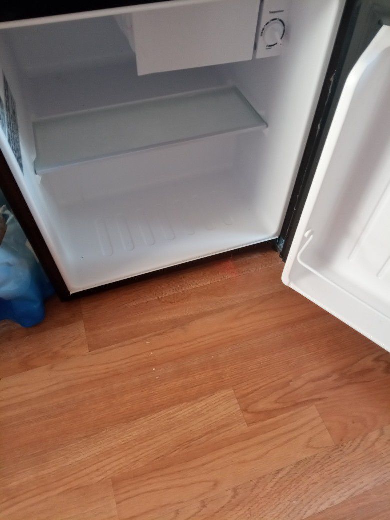 Small Refrigerator 