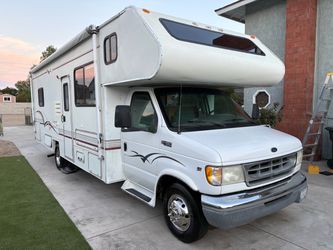 1999 Shasta Chyanne 71k miles in great condition!