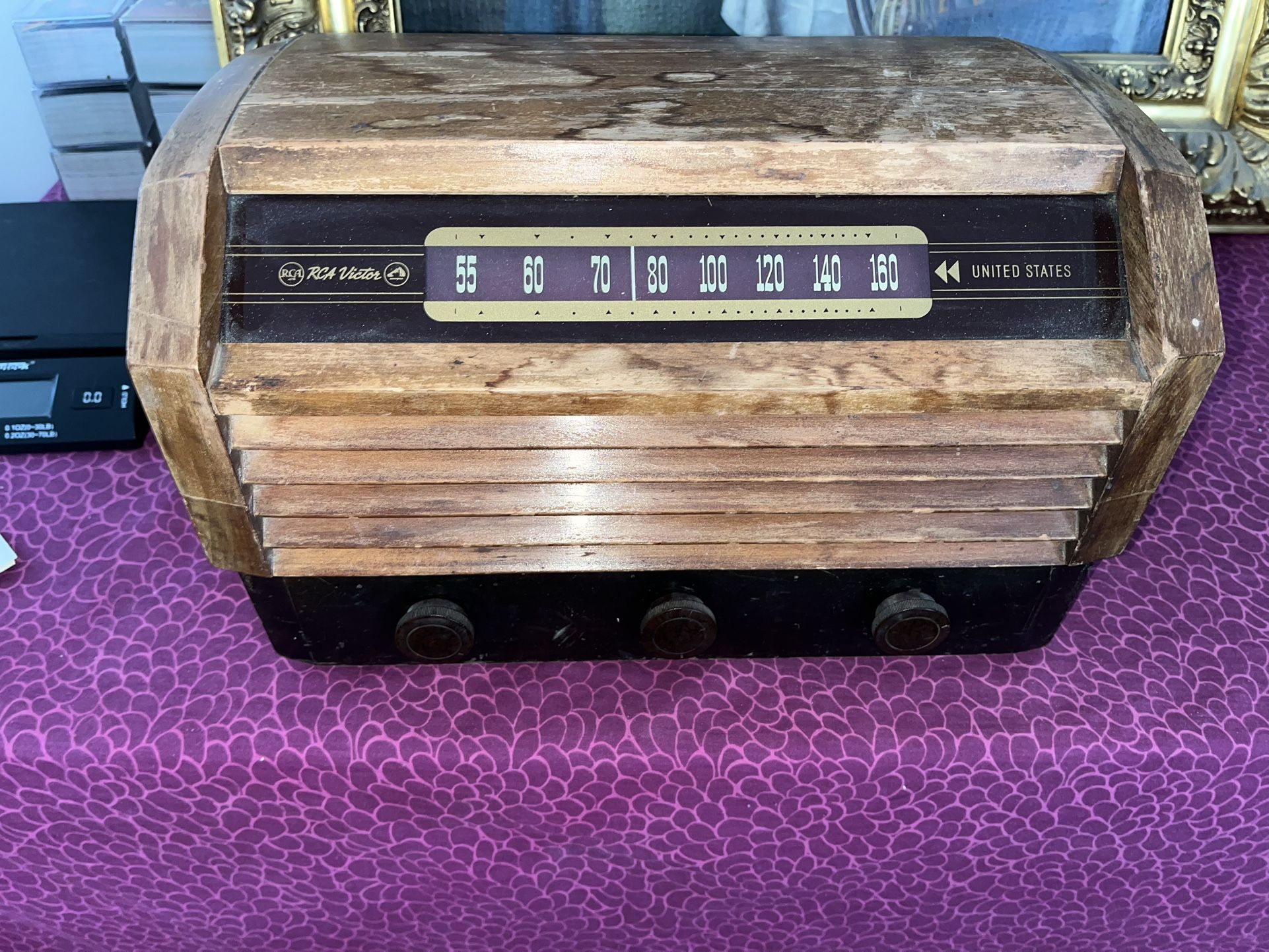 Vintage RCA Victor Tube Radio, 56X3 Superheterodyne Wood Radio (1945) Working