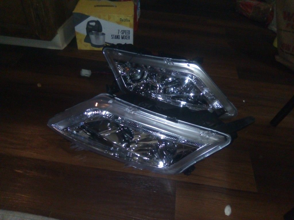 2011 ford Fusion Headlights