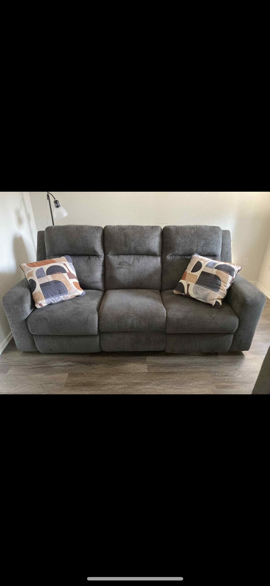 Reclining couch and loveseat