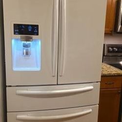 Samsung White Refrigerator 