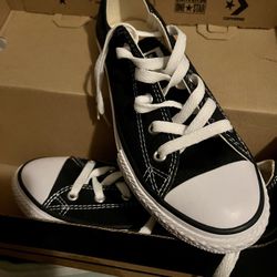 Youth Converse Size 3