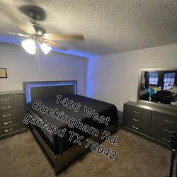 Furniture bedroom set