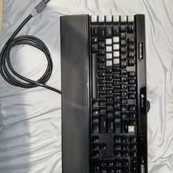 Corsair K95 RGB Platinum Gaming keyboard 