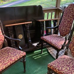 Dinning Room Table and 6 Chairs