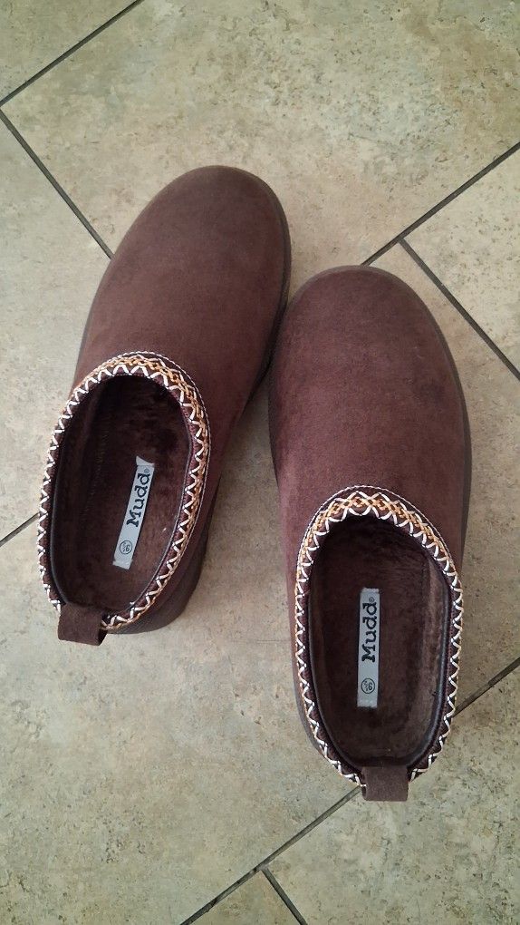 Brown Ugg style