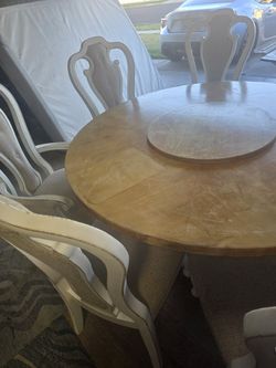 Unique Wood Round Table And 6 Cushioned Chairs