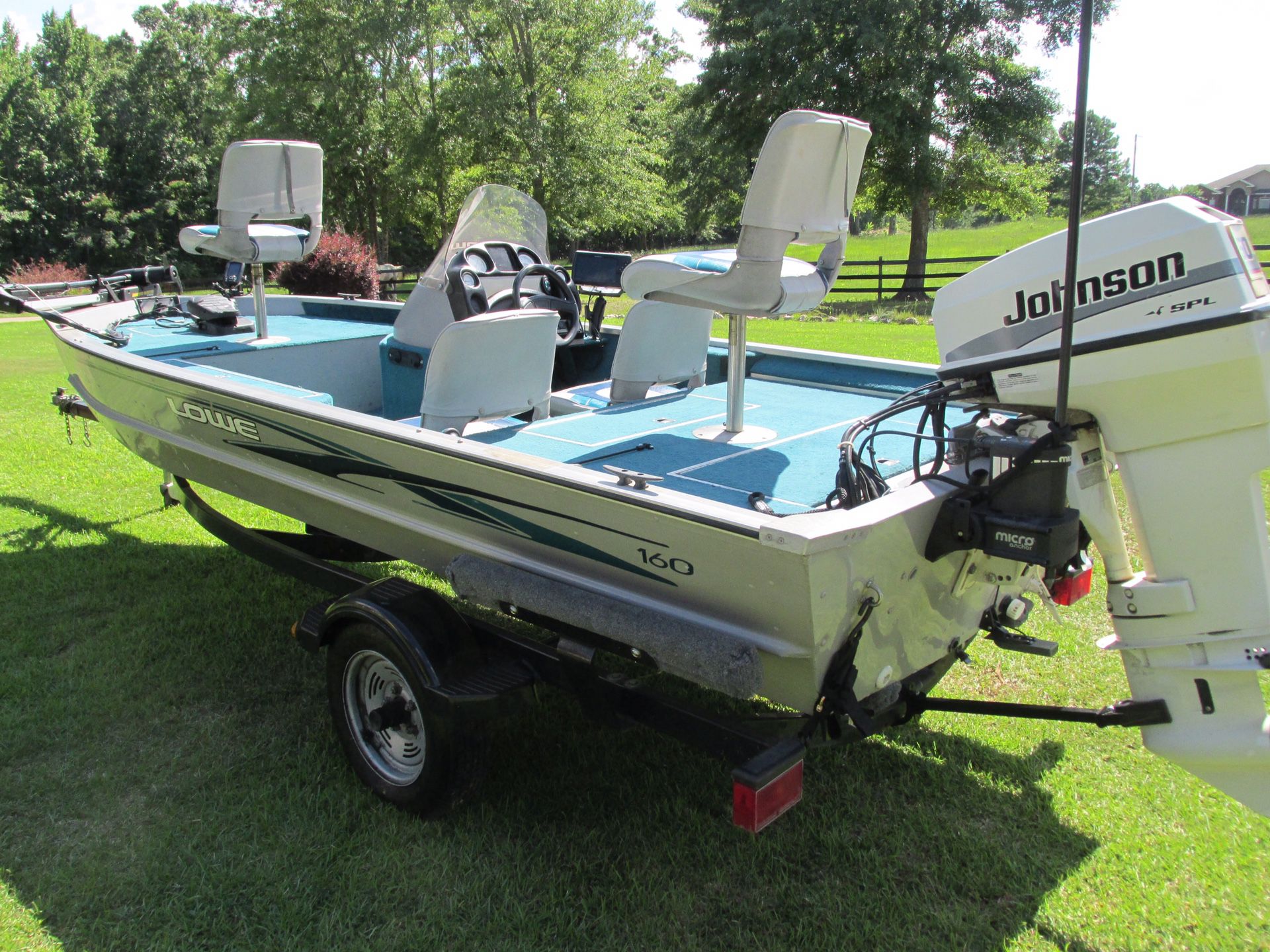 Lowe 160 fully equipped bass boat