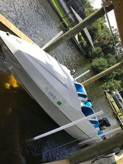Wellcraft Scarab 192 American Fiberglass Boat Powered by 2004 MERCURY 225HP OPTIMAX WATER READY