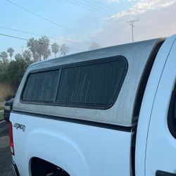 Camper Shell GMC Sierra/ Silverado 