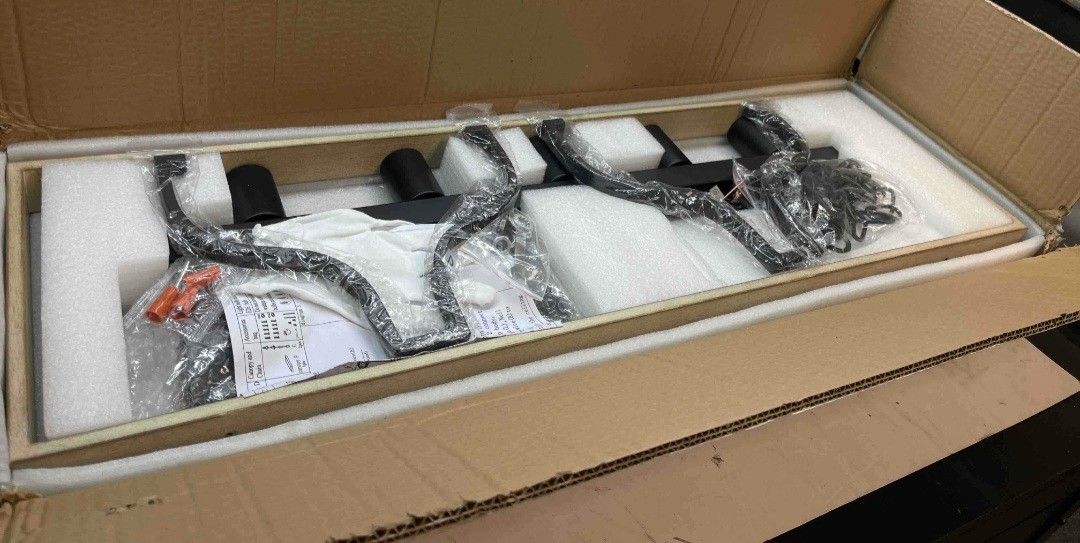 5 Light farmhouse chandelier BRAND NEW White Birch and Black Metal Lamps