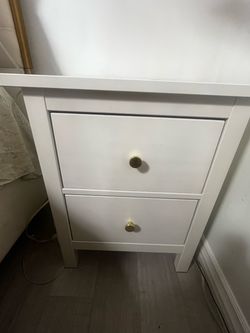 Ike night stand 2