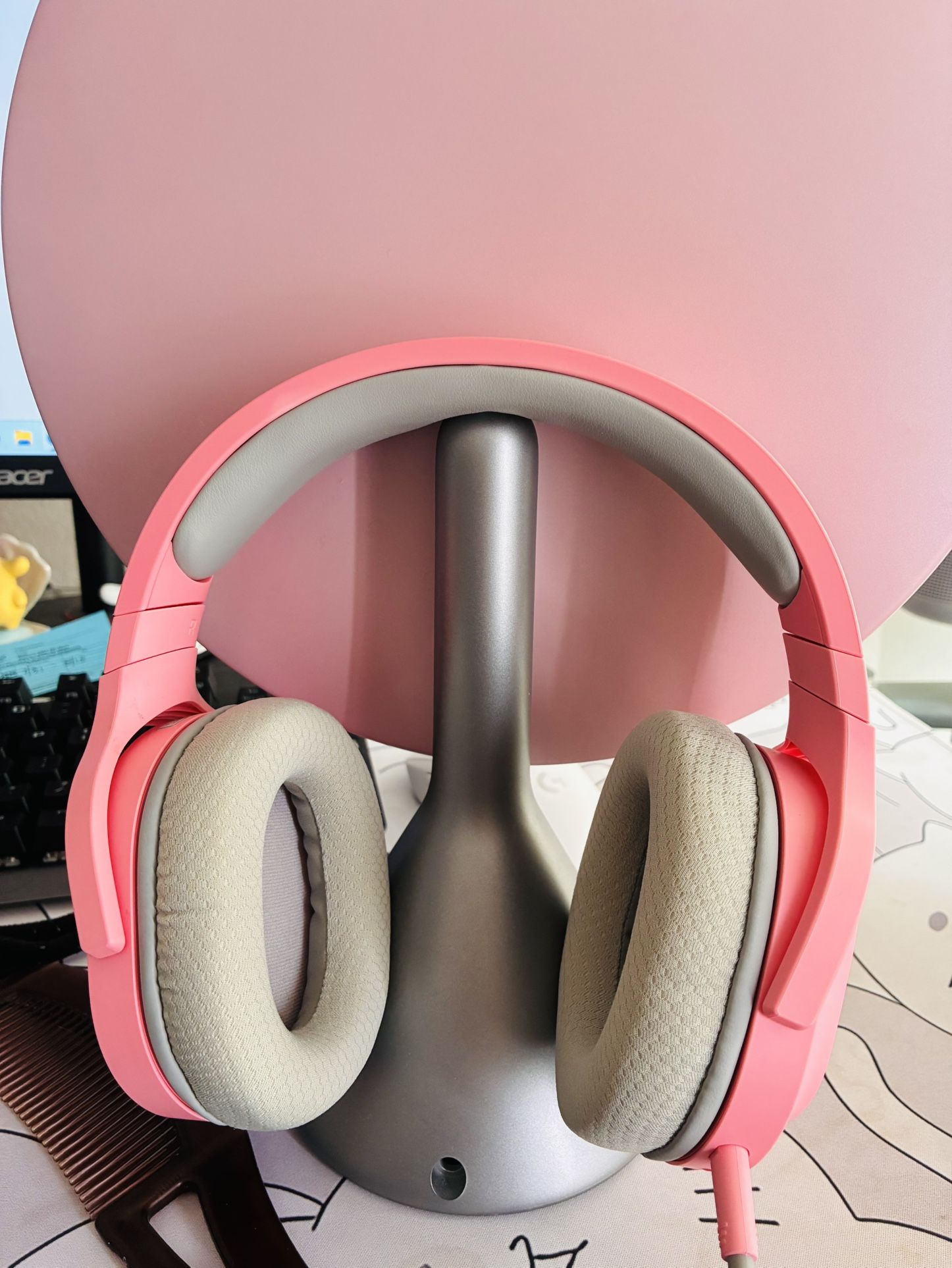 Razer pink wireless headset