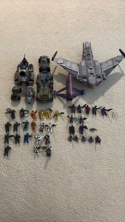 Halo Mega blocks sets and figures