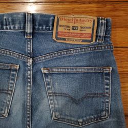 DIESEL JEANS SIZE 27