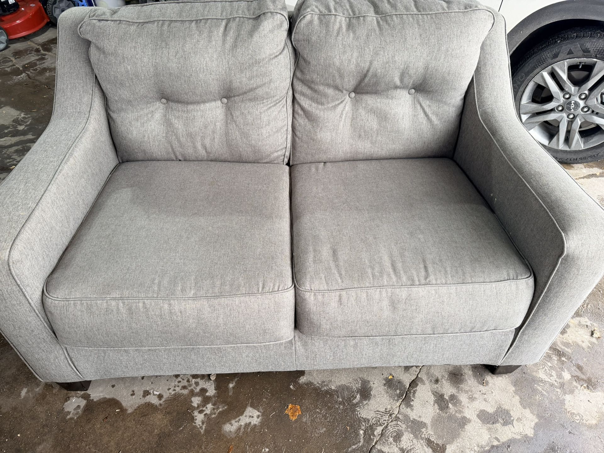 Mueble/ Sofá.   Sofa/furniture item