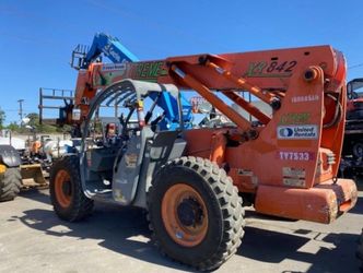 2015 Xtreme XR842 Reach Forklift