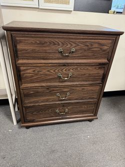 🚚 Brand New – Fully Assembled, Ready to Take Home! 🚚  🪵 Farmhouse 4-Drawer Dresser – Brown 💲 Brand New | Ready to Pick Up  📏 Size: 37” Tall  ✨ Fe