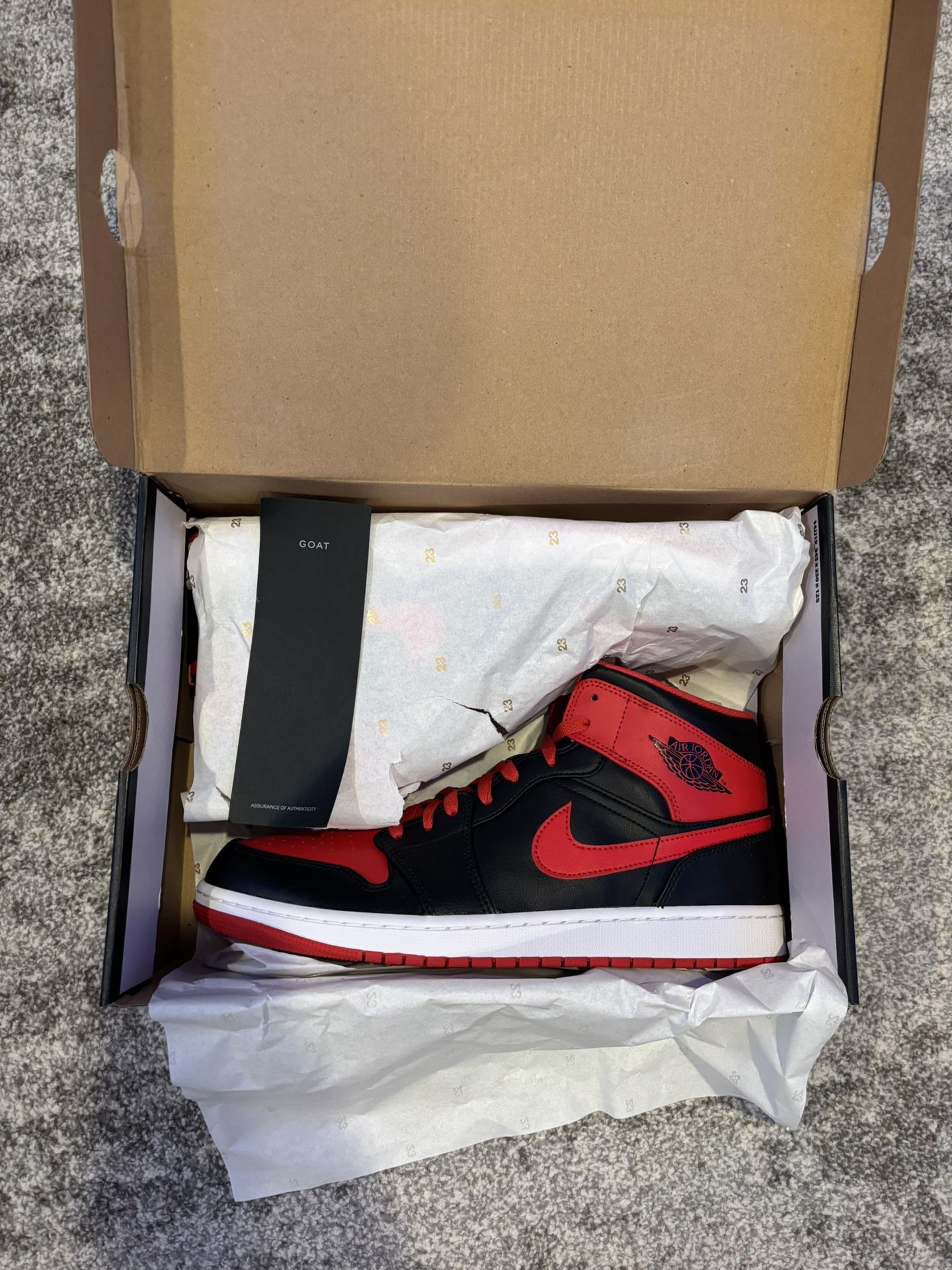 Jordan 1 Mids 