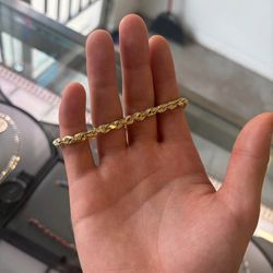 Gold rope bracelet
