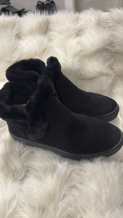Cougar Bootie Women's Duffy Black Suede Winterized Slip-On Boots. Size 7
