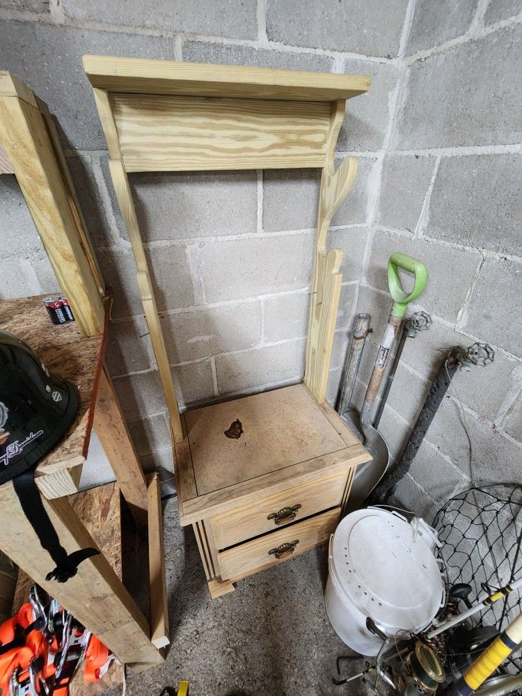 Shelf And Draws