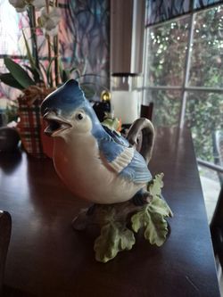 Decorative  Blue Jay Teapot Vintage
