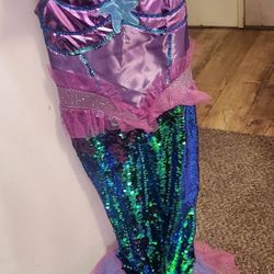 Costume 