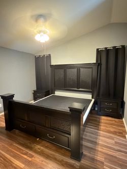Black Cali King Bedroom Set