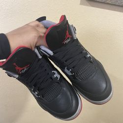 Jordan 4 