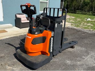 2022 Doosan pallet ride