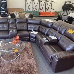 Brown Sectional(Black Friday sectional)