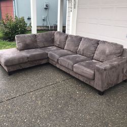 Sectional couch 