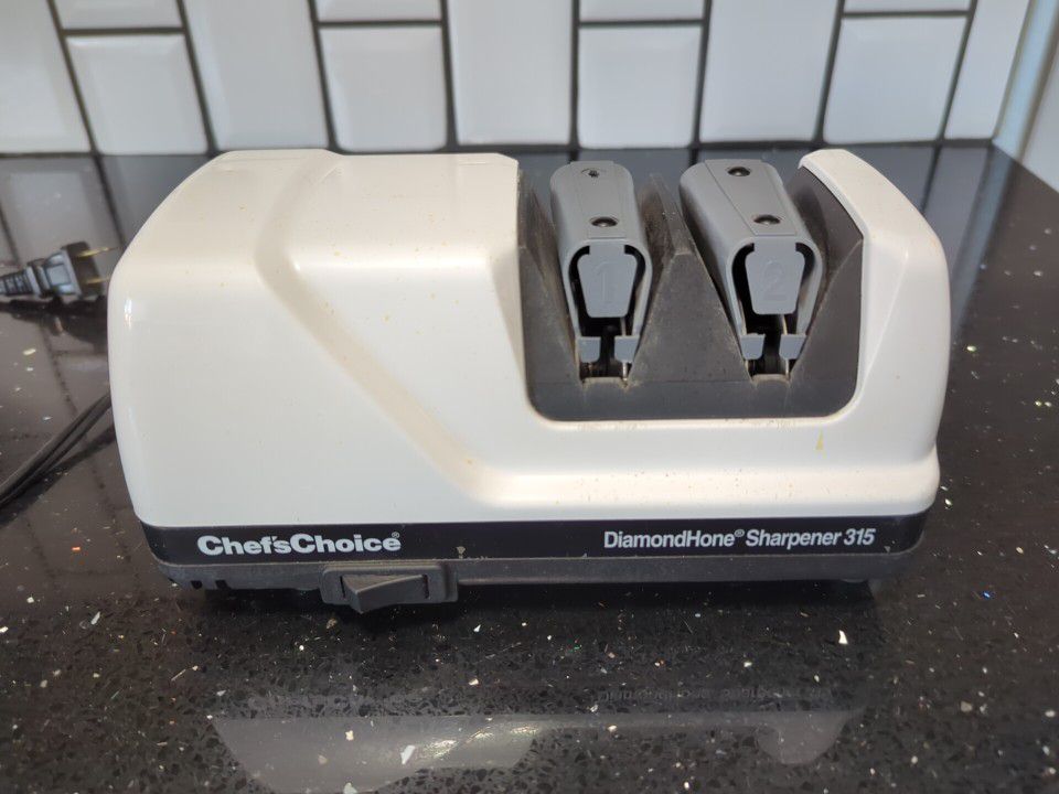 Chef's Choice Diamond Hone Sharpener 315 Used, Tested In Great Shape