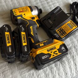 DE WALT 20V IMPACTO KIT