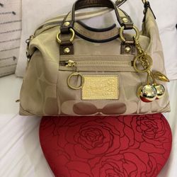 ♥️Coach Tan Poppy Satchel Bag♥️