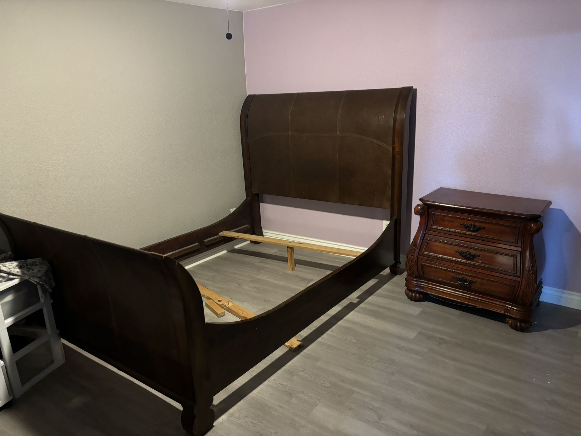 King Sized Bedroom Set