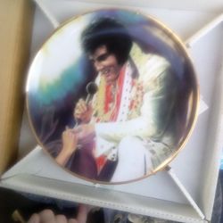 Hamilton Collection Elvis Plates 3&4