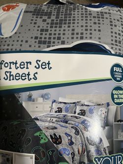 NEW full size kids bedding set glows in the dark