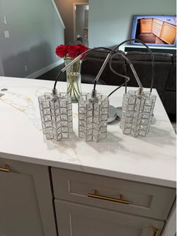 Pendant lights
