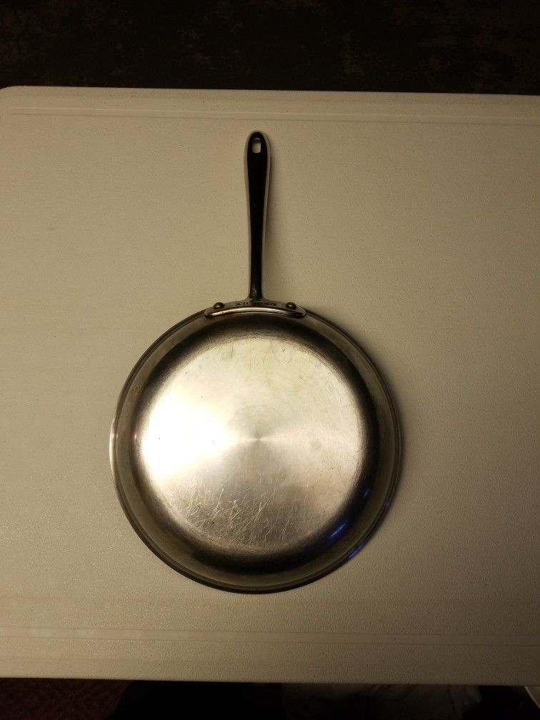 ALL CLAD 10  1/2" FRY PAN