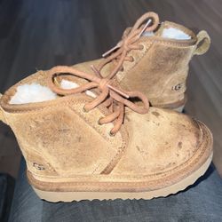 Kids Uggs Size 8t