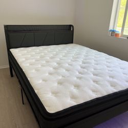 Queen Size bed with power socket brand new 12 Inch mattress